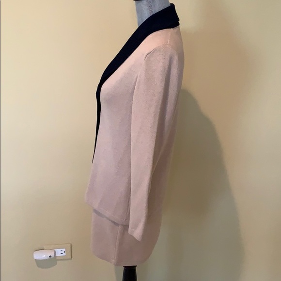 ST. JOHN JACKET & SKIRT - Picture 4 of 15